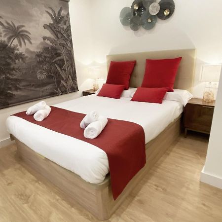 Miramar Luxurious Flat, 3 Double Rooms, Free Parking, Terrace, Completely New 圣塞瓦斯蒂安 外观 照片