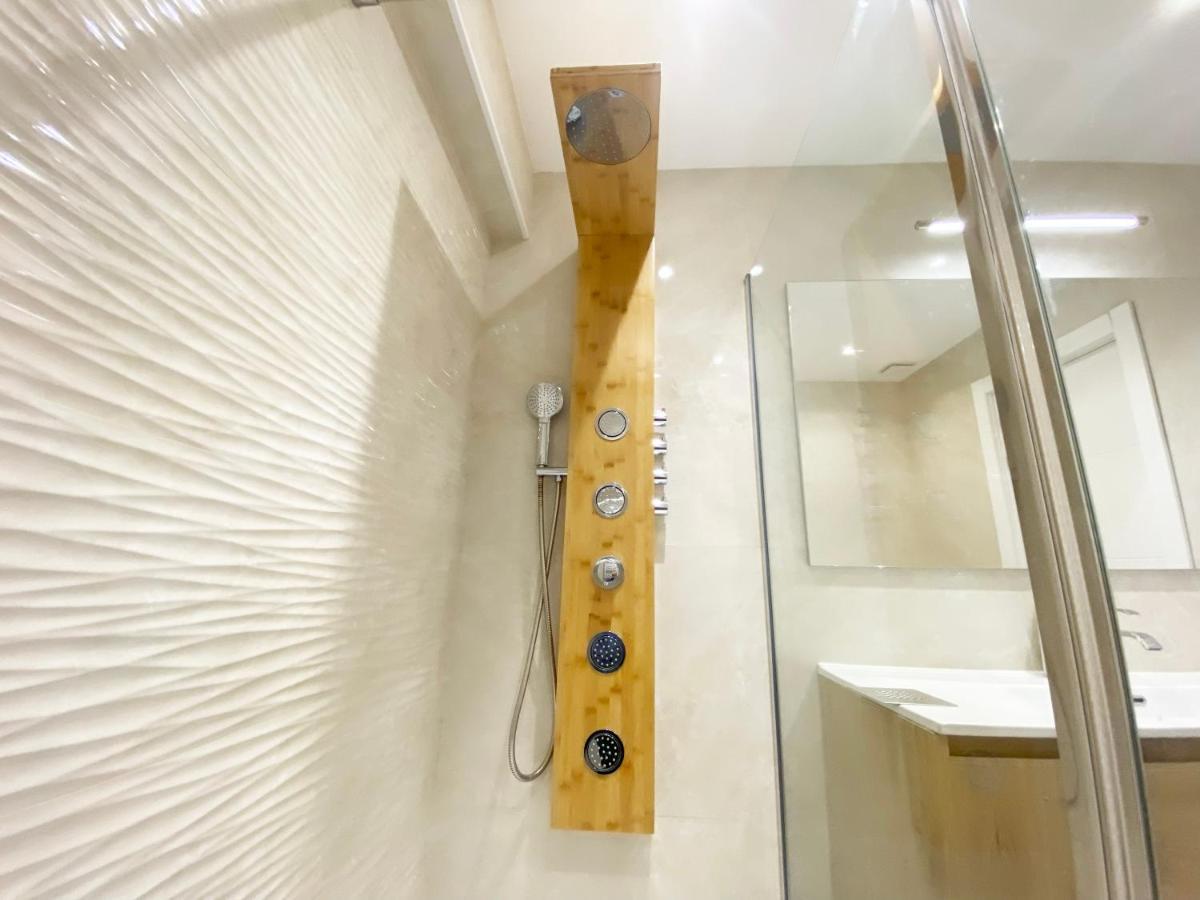 Miramar Luxurious Flat, 3 Double Rooms, Free Parking, Terrace, Completely New 圣塞瓦斯蒂安 外观 照片