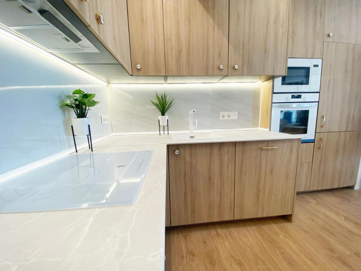 Miramar Luxurious Flat, 3 Double Rooms, Free Parking, Terrace, Completely New 圣塞瓦斯蒂安 外观 照片