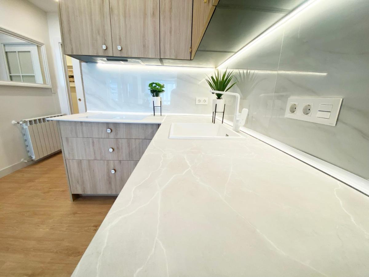 Miramar Luxurious Flat, 3 Double Rooms, Free Parking, Terrace, Completely New 圣塞瓦斯蒂安 外观 照片
