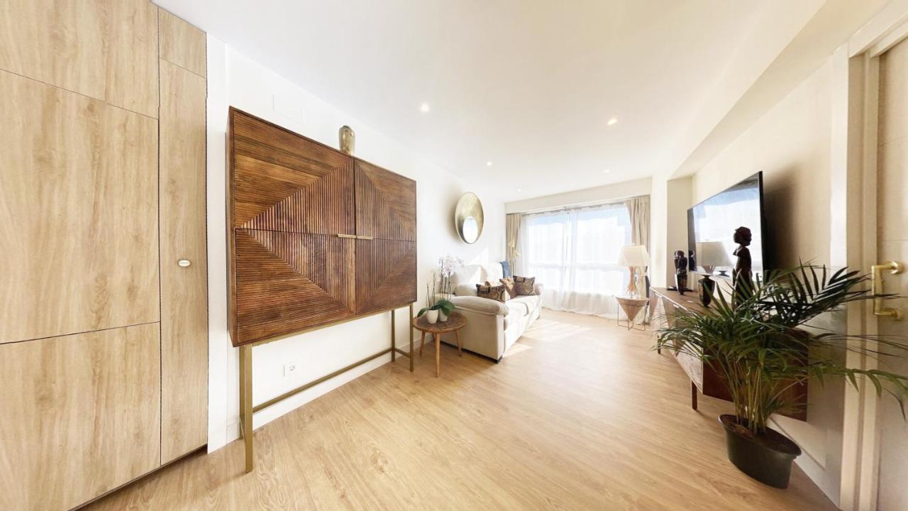 Miramar Luxurious Flat, 3 Double Rooms, Free Parking, Terrace, Completely New 圣塞瓦斯蒂安 外观 照片